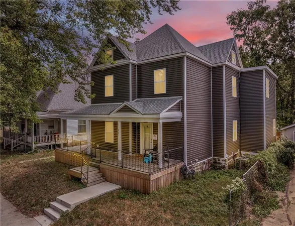 $279,500 | 807 West 7th Street, Sedalia, MO 65301