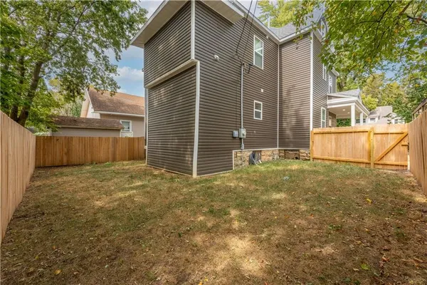 $279,500 | 807 West 7th Street, Sedalia, MO 65301