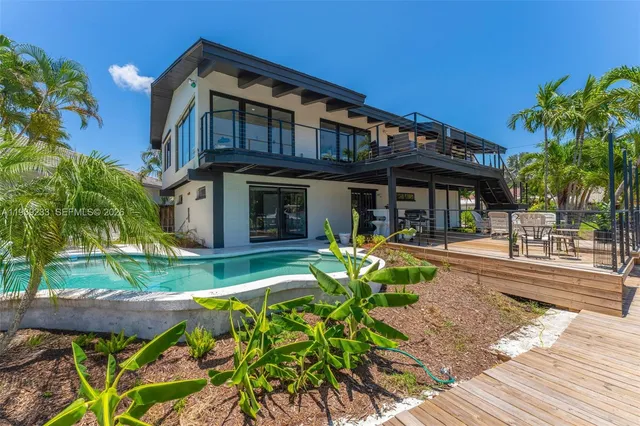 $2,680,000 | 516 Northeast 6th Avenue, Deerfield Beach, FL 33441