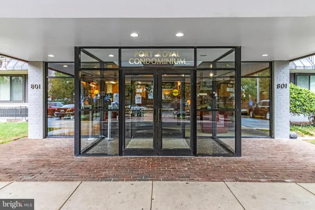 $340,000 | 801 North Pitt Street, Unit 1006, Alexandria, VA 22314