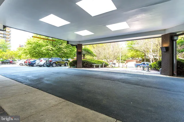 $340,000 | 801 North Pitt Street, Unit 1006, Alexandria, VA 22314