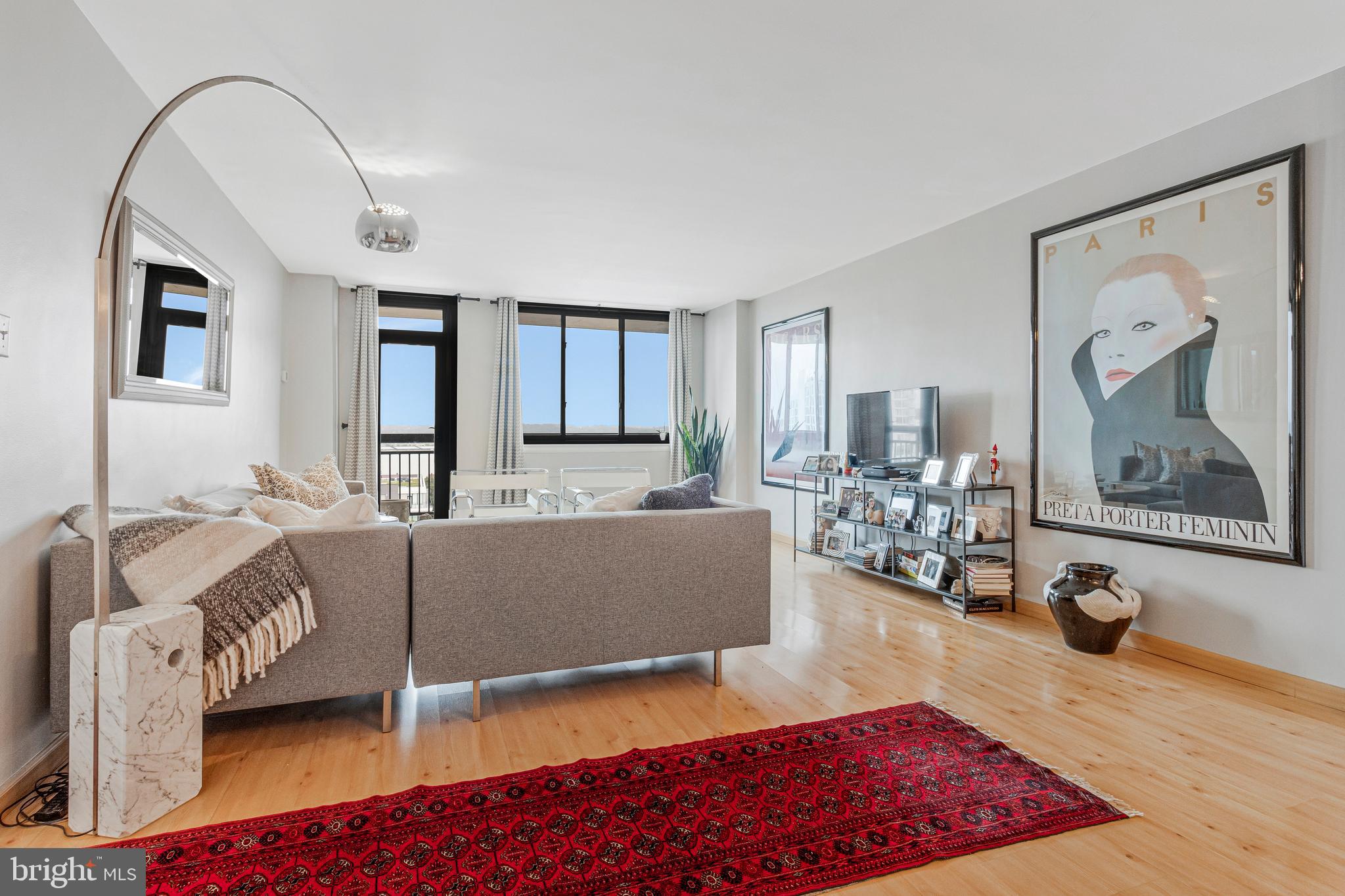 801 North Pitt Street, Unit 1006 Alexandria, VA 22314 - Photo 5 of 30 East facing