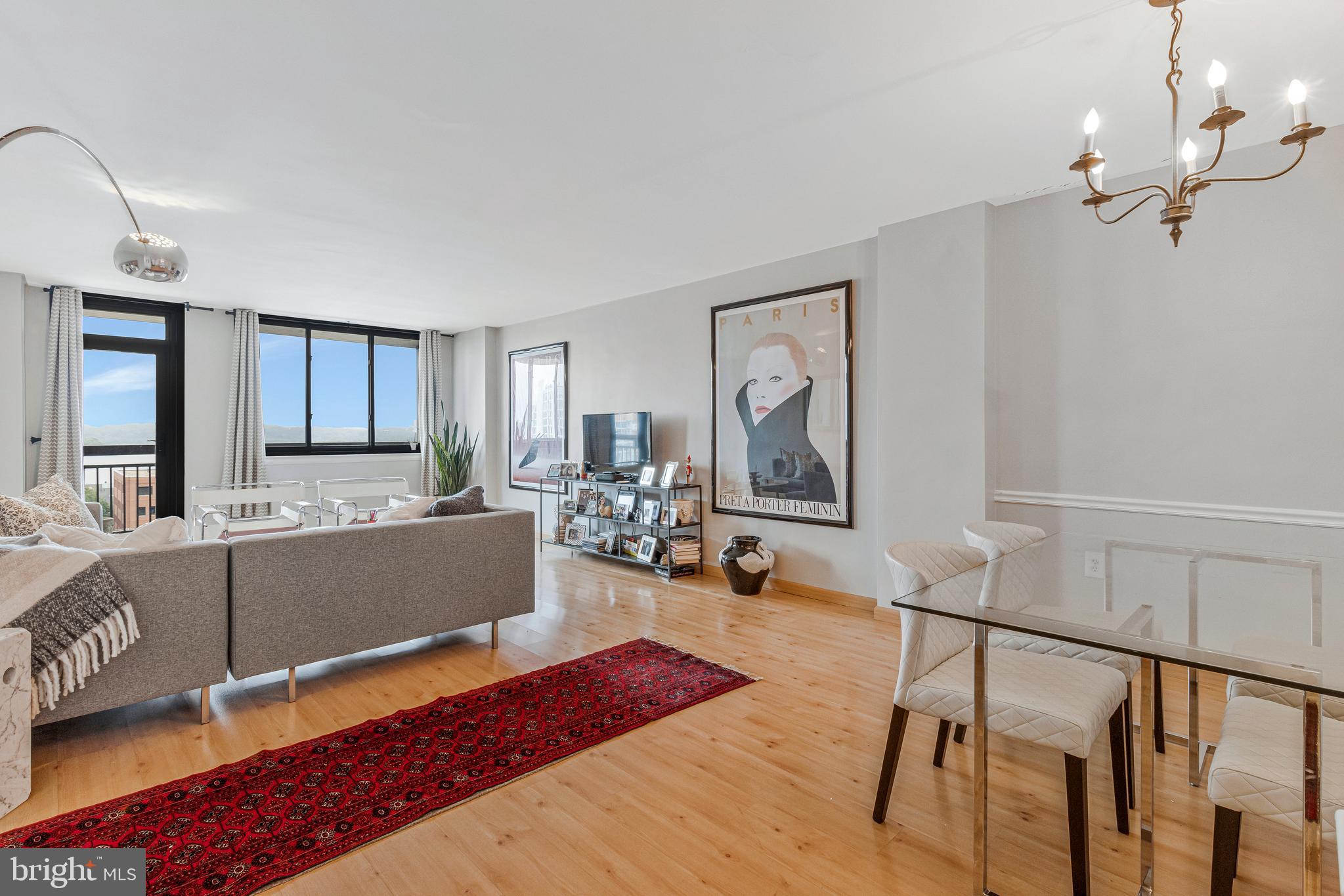 801 North Pitt Street, Unit 1006 Alexandria, VA 22314 - Photo 10 of 30 Light floors throughout