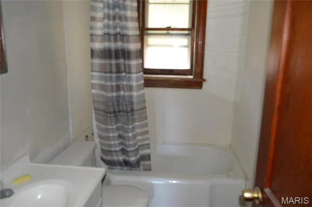 $62,500 | 3064 Alby Street, Alton, IL 62002