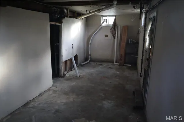 $62,500 | 3064 Alby Street, Alton, IL 62002