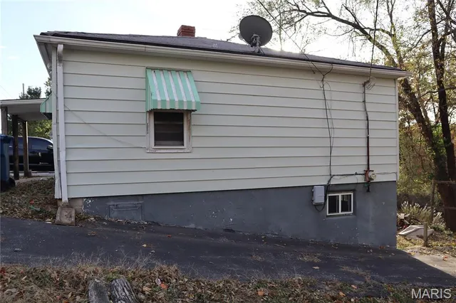 $62,500 | 3064 Alby Street, Alton, IL 62002