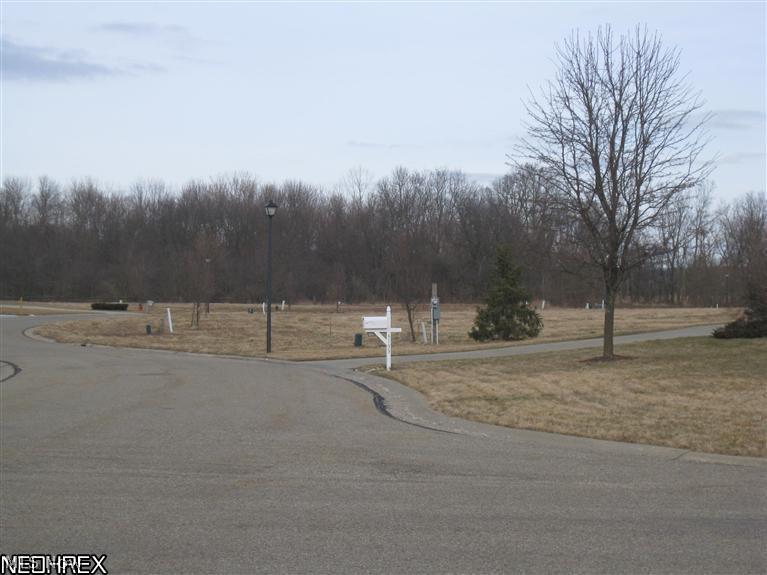 71 Huntcliffe Road Northeast Canton, OH 44721 - Photo 3 of 9