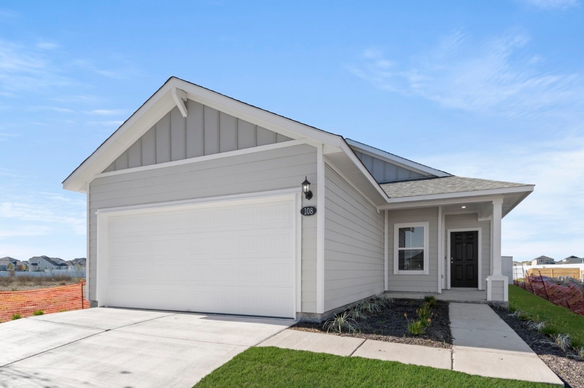 108 Summer Drive Elgin, TX 78621 - Photo 3 of 35 a front view of house with yard