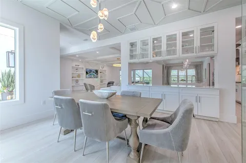 $3,800,000 | 4815 West Sunset Boulevard, Tampa, FL 33629