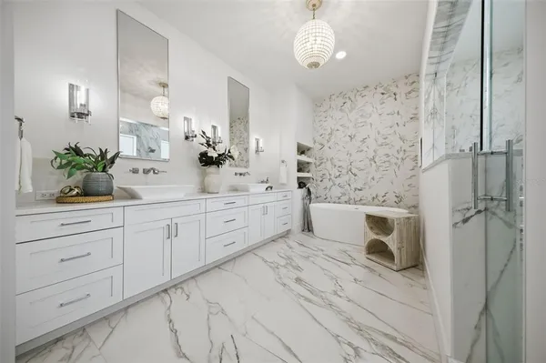 $3,599,999 | 4815 West Sunset Boulevard, Tampa, FL 33629