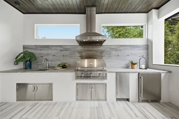 $3,599,999 | 4815 West Sunset Boulevard, Tampa, FL 33629