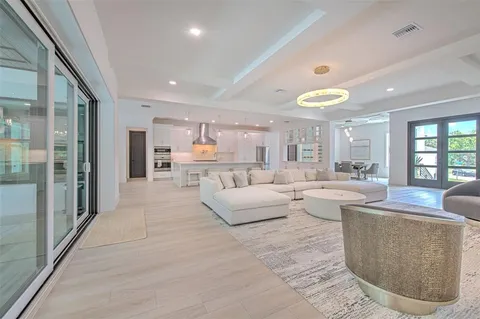 $3,800,000 | 4815 West Sunset Boulevard, Tampa, FL 33629