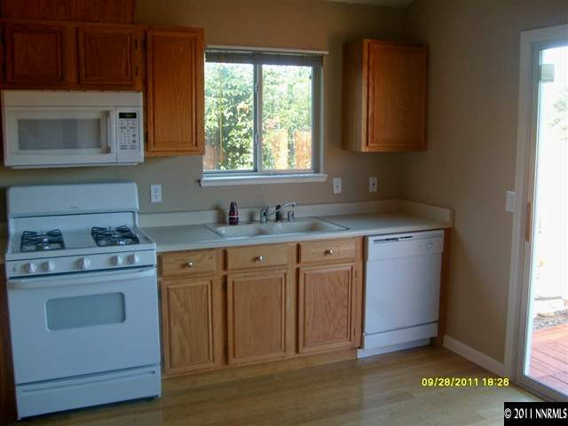 4462 Creekside Circle Reno, NV 89502 - Photo 4 of 13 Photo 4