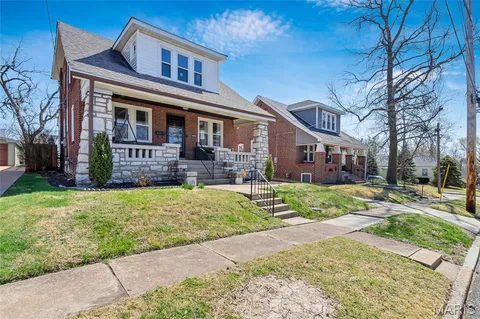 $425,000 | 2032 Alameda Avenue, St. Louis, MO 63143