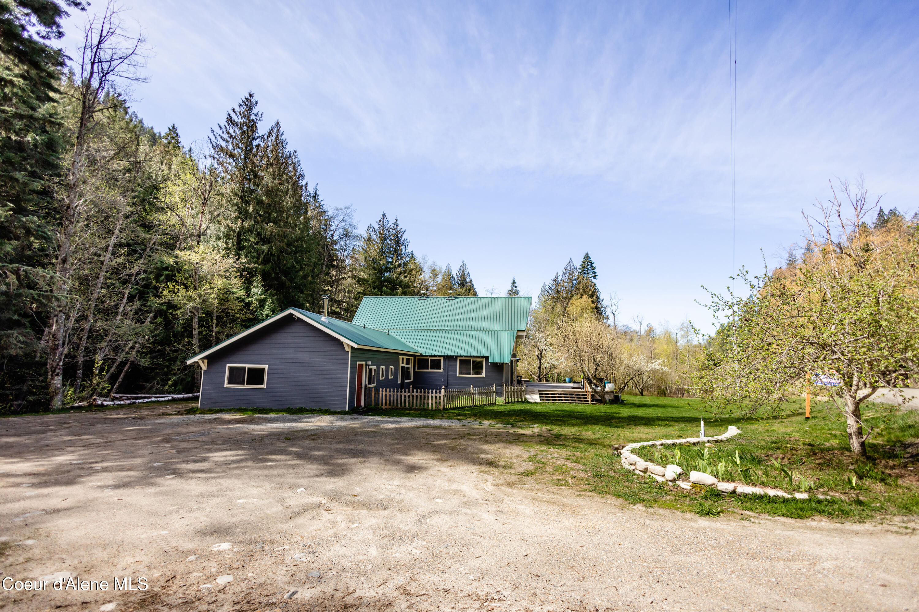 900 Trestle Creek Road Hope, ID 83836 - Photo 4 of 37 untitled-9