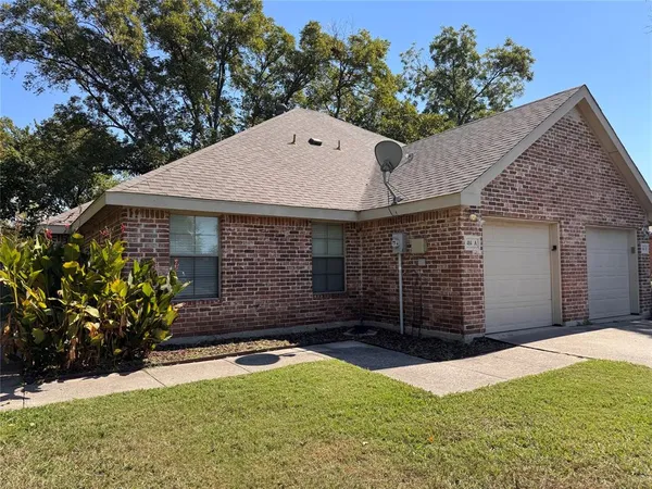 $1,895 | 414 North Jackson Avenue, Unit A, Wylie, TX 75098