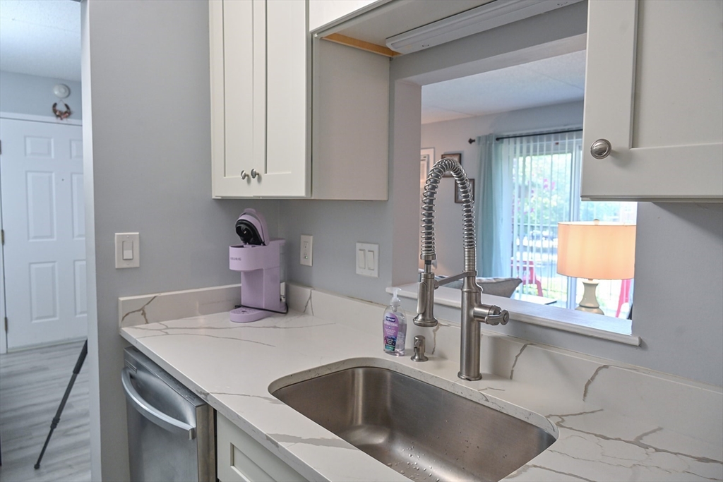 24 Maple Crest Circle, Unit F Holyoke, MA 01040 - Photo 15 of 41 Gallery Image 15