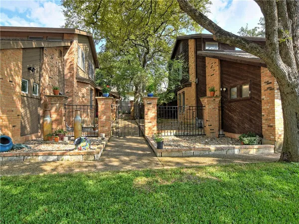 $3,595 | 8123 Forest Mesa Drive, Austin, TX 78759
