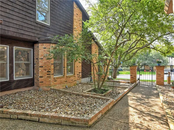 $3,595 | 8123 Forest Mesa Drive, Austin, TX 78759