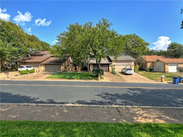 $3,595 | 8123 Forest Mesa Drive, Austin, TX 78759