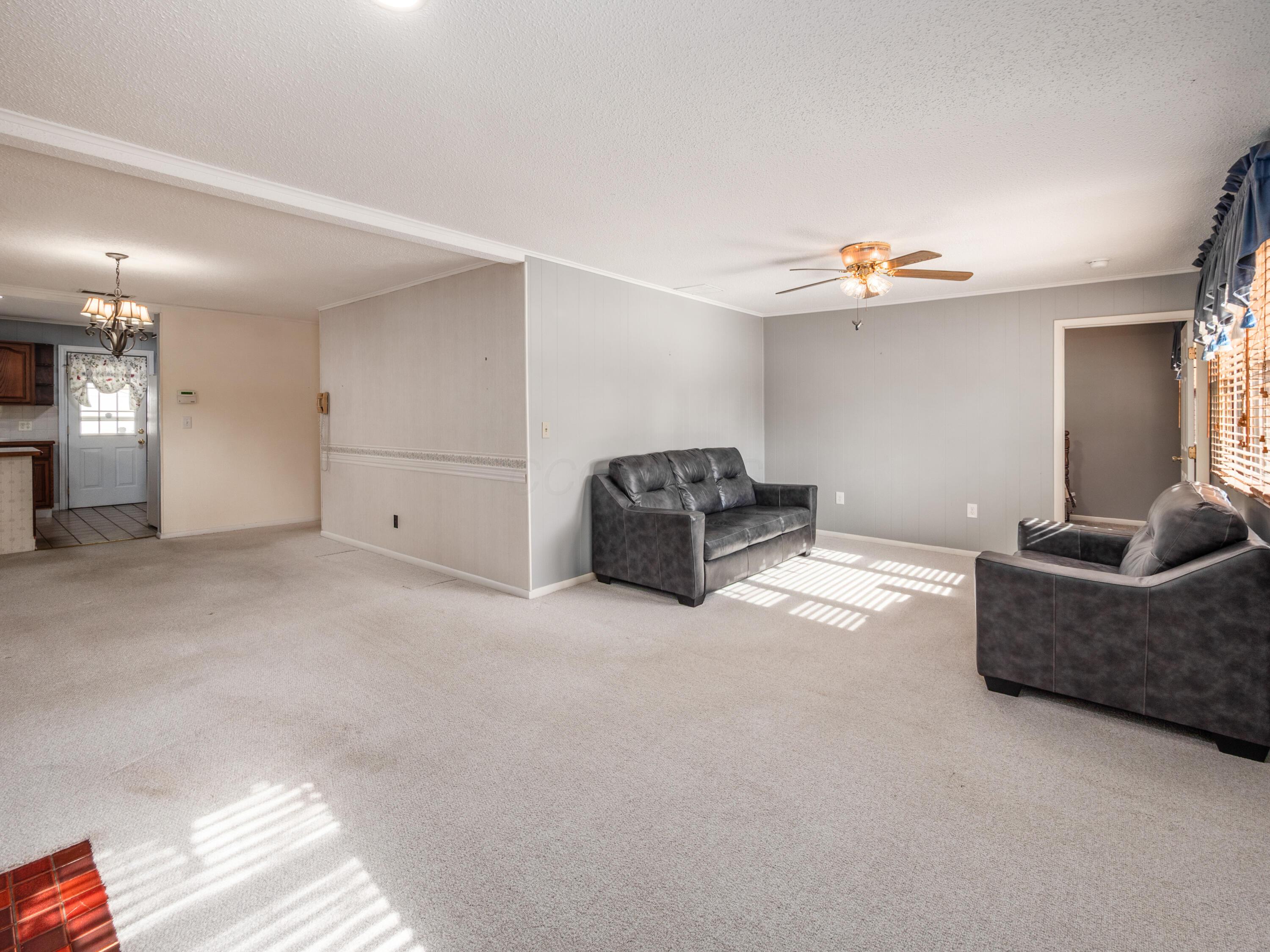 696 Williams Road Columbus, OH 43207 - Photo 12 of 39 A_696_Buttles_004
