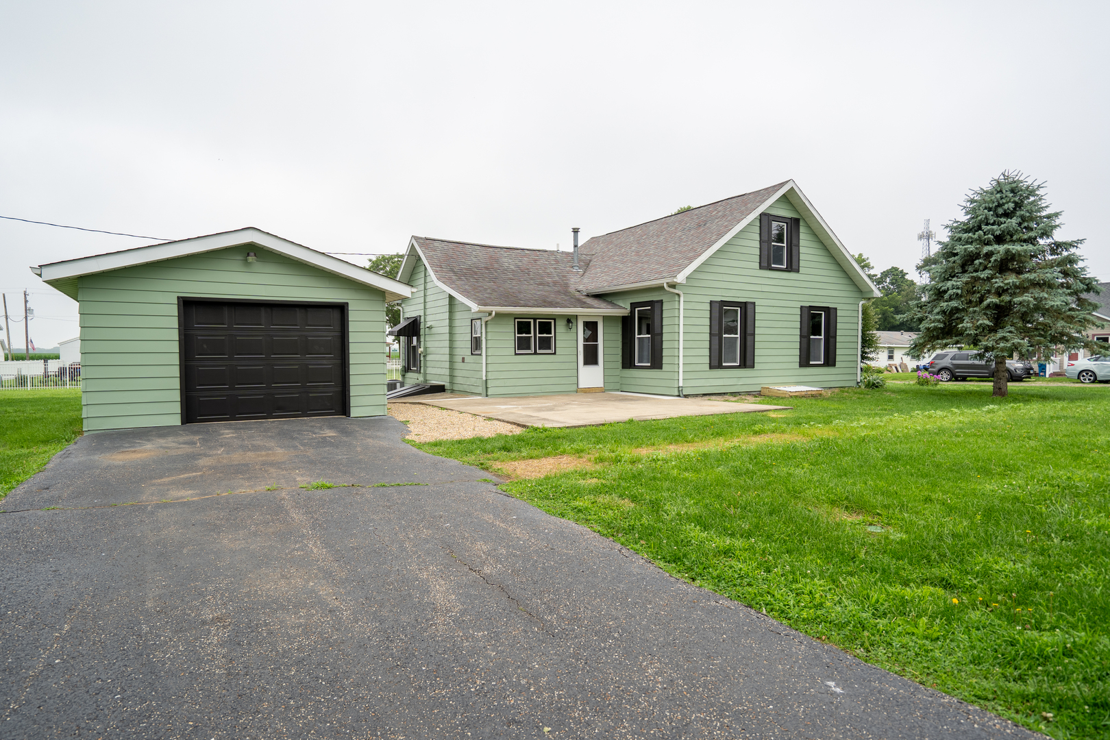 110 North Vine Street Armington, IL 61721 - Photo 1 of 16