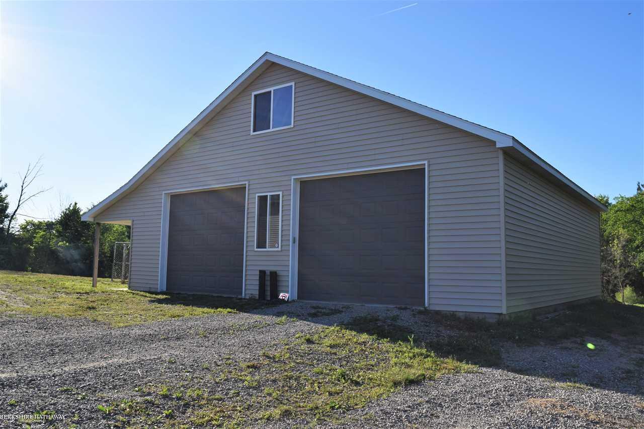 7600 Hewitt Road Avoca, MI 48006 - Photo 12 of 73 31297035-11.JPG