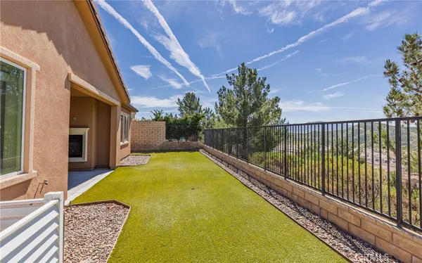 $960,000 | 19122 Graham Lane, Saugus, CA 91350
