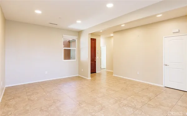 $960,000 | 19122 Graham Lane, Saugus, CA 91350