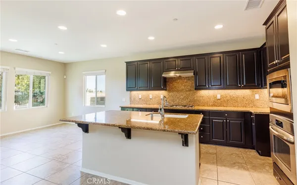 $960,000 | 19122 Graham Lane, Saugus, CA 91350