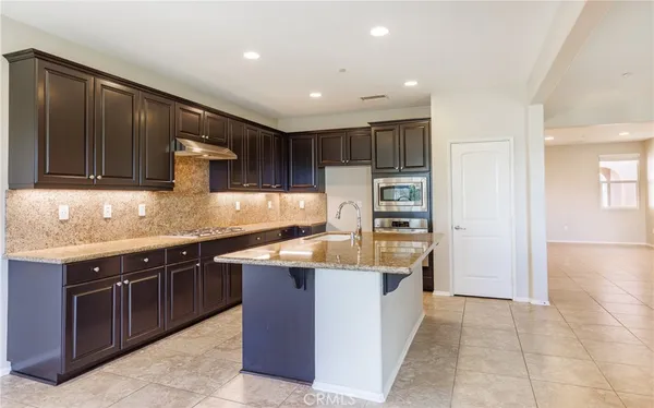 $960,000 | 19122 Graham Lane, Saugus, CA 91350