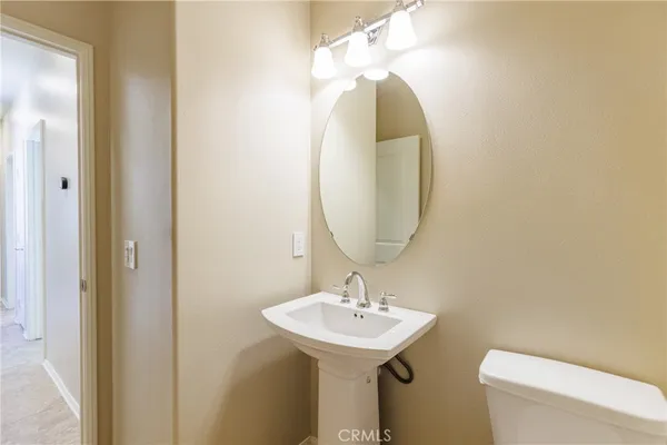 $960,000 | 19122 Graham Lane, Saugus, CA 91350