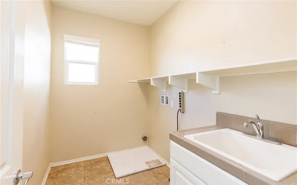 $960,000 | 19122 Graham Lane, Saugus, CA 91350