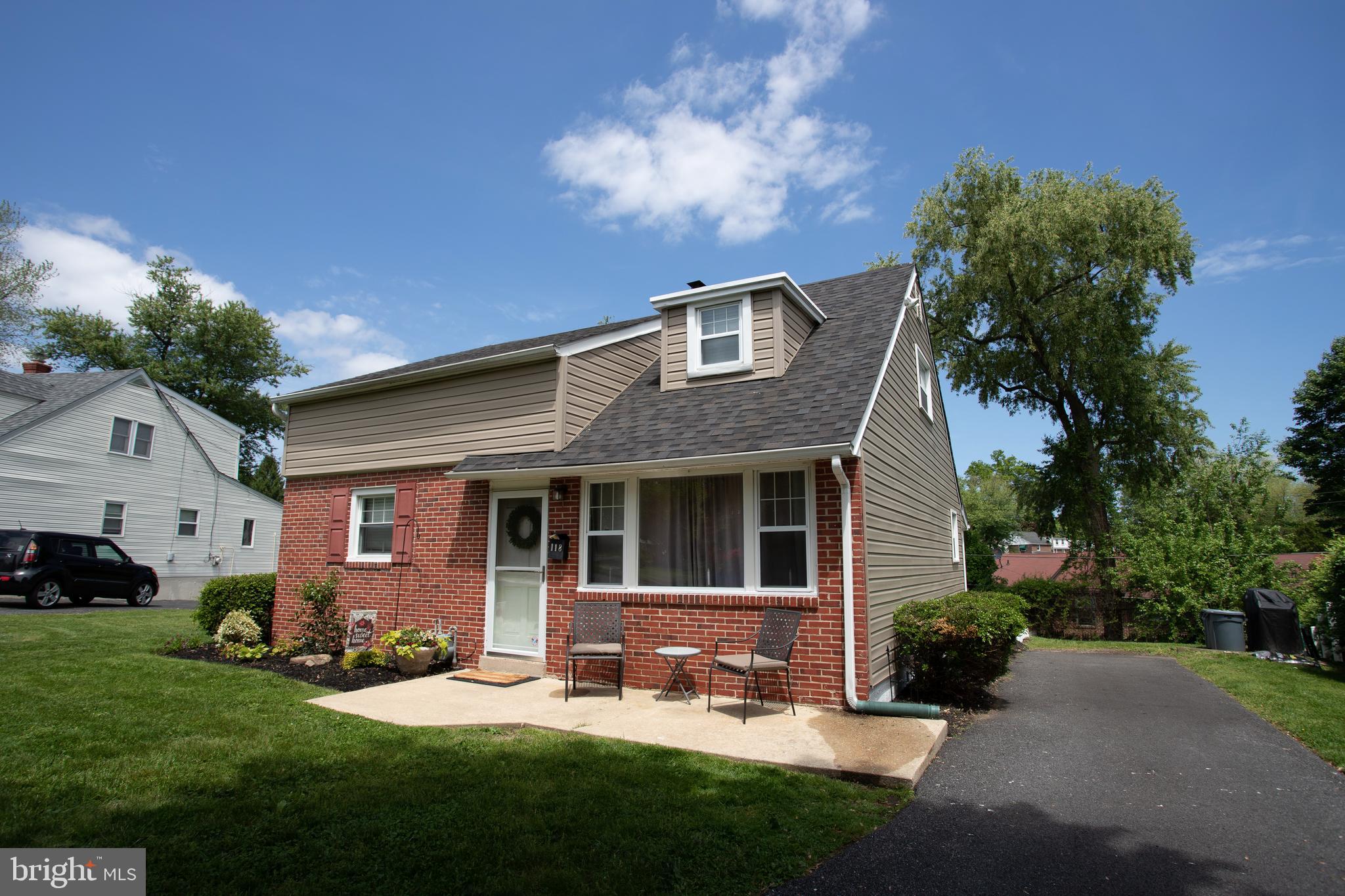 118 Roberts Road Brookhaven, PA 19015 - Photo 1 of 19 Gallery Image 1