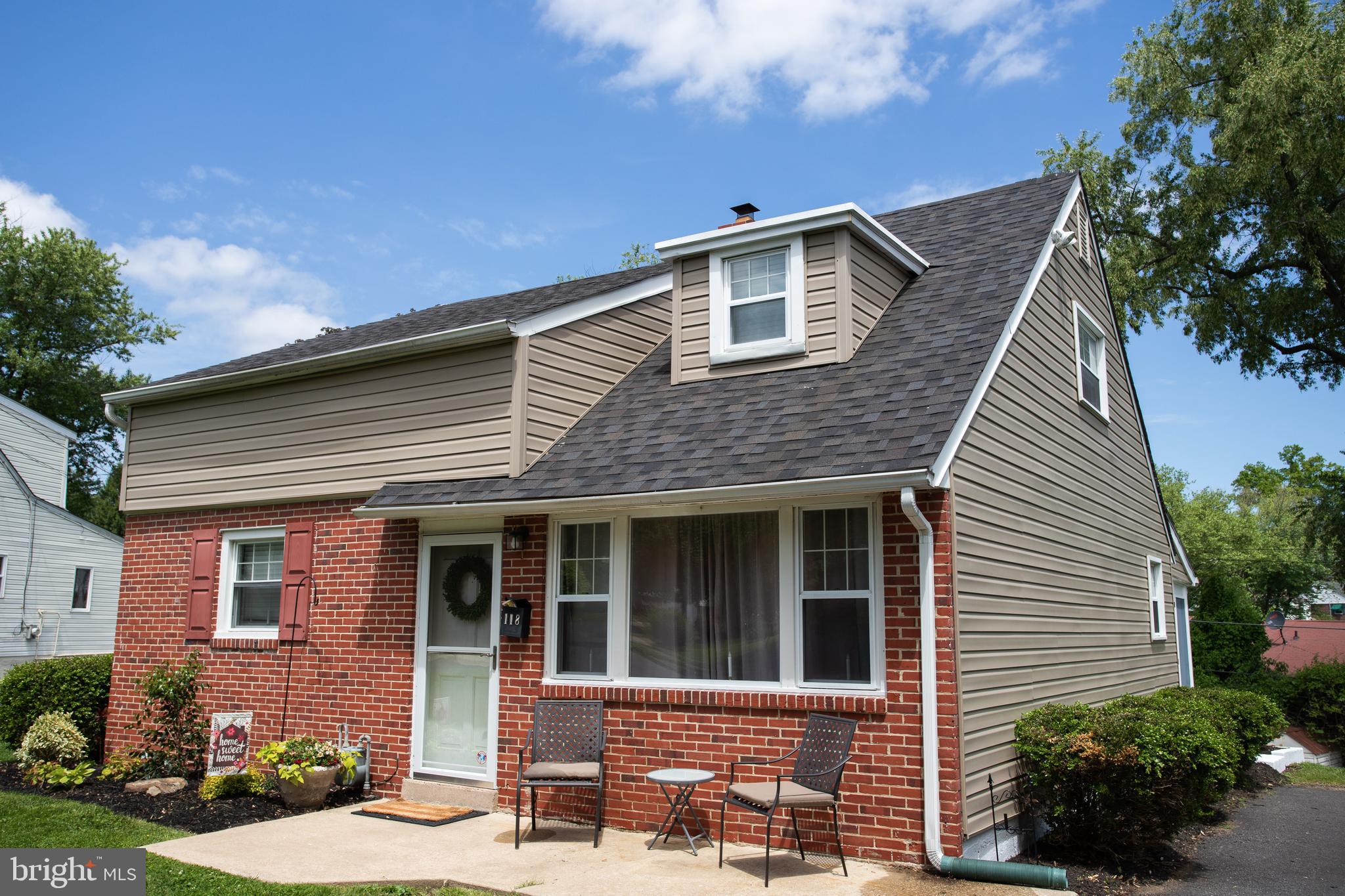 118 Roberts Road Brookhaven, PA 19015 - Photo 2 of 19 Gallery Image 2