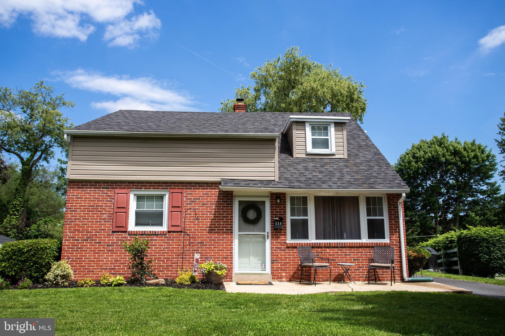 118 Roberts Road Brookhaven, PA 19015 - Photo 3 of 19 Gallery Image 3