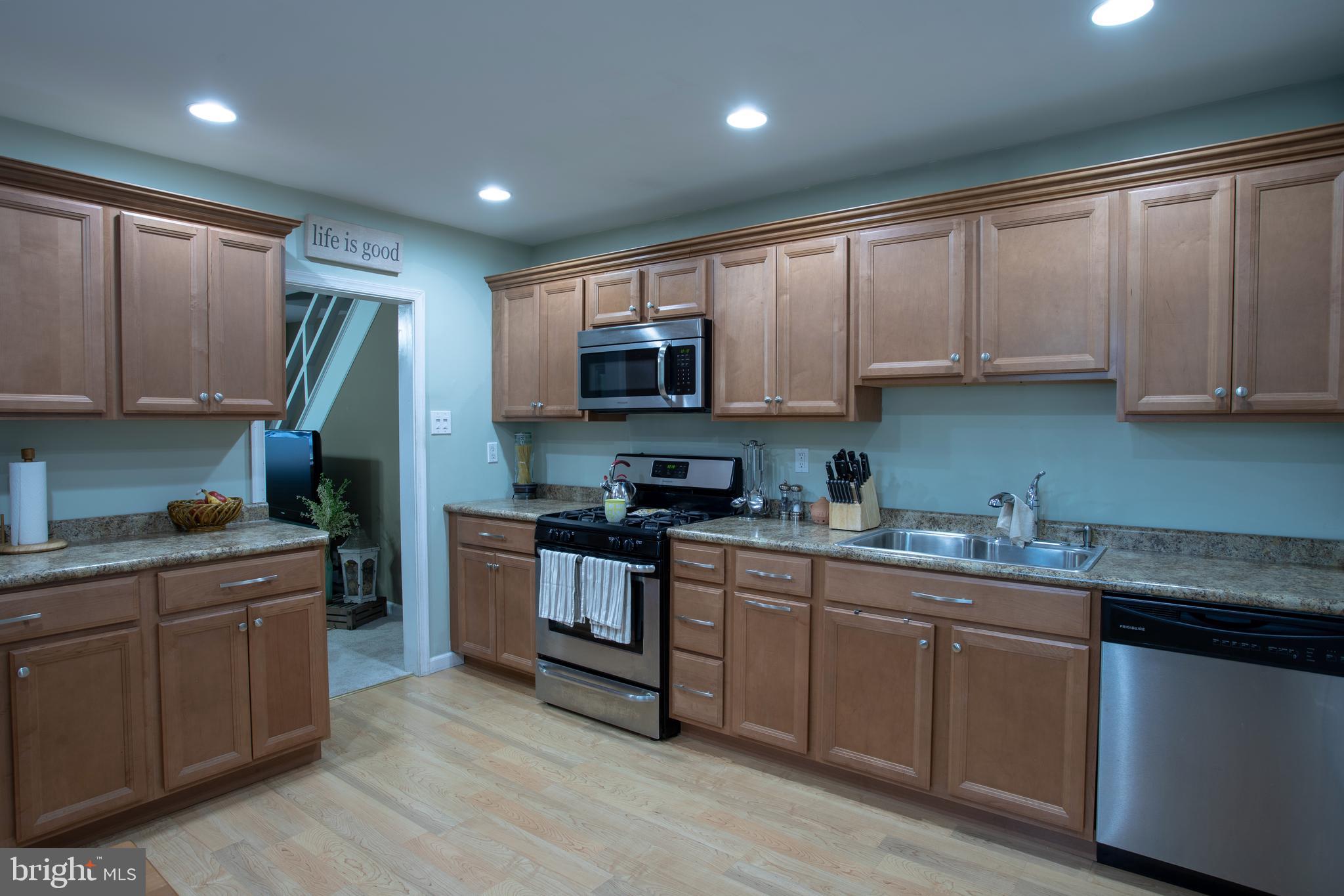 118 Roberts Road Brookhaven, PA 19015 - Photo 6 of 19 Gallery Image 6