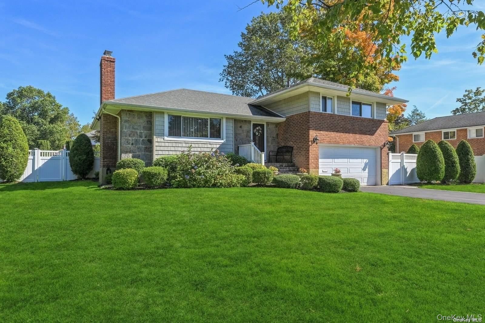 41 Eaton Road Syosset, NY 11791 - Photo 25 of 29