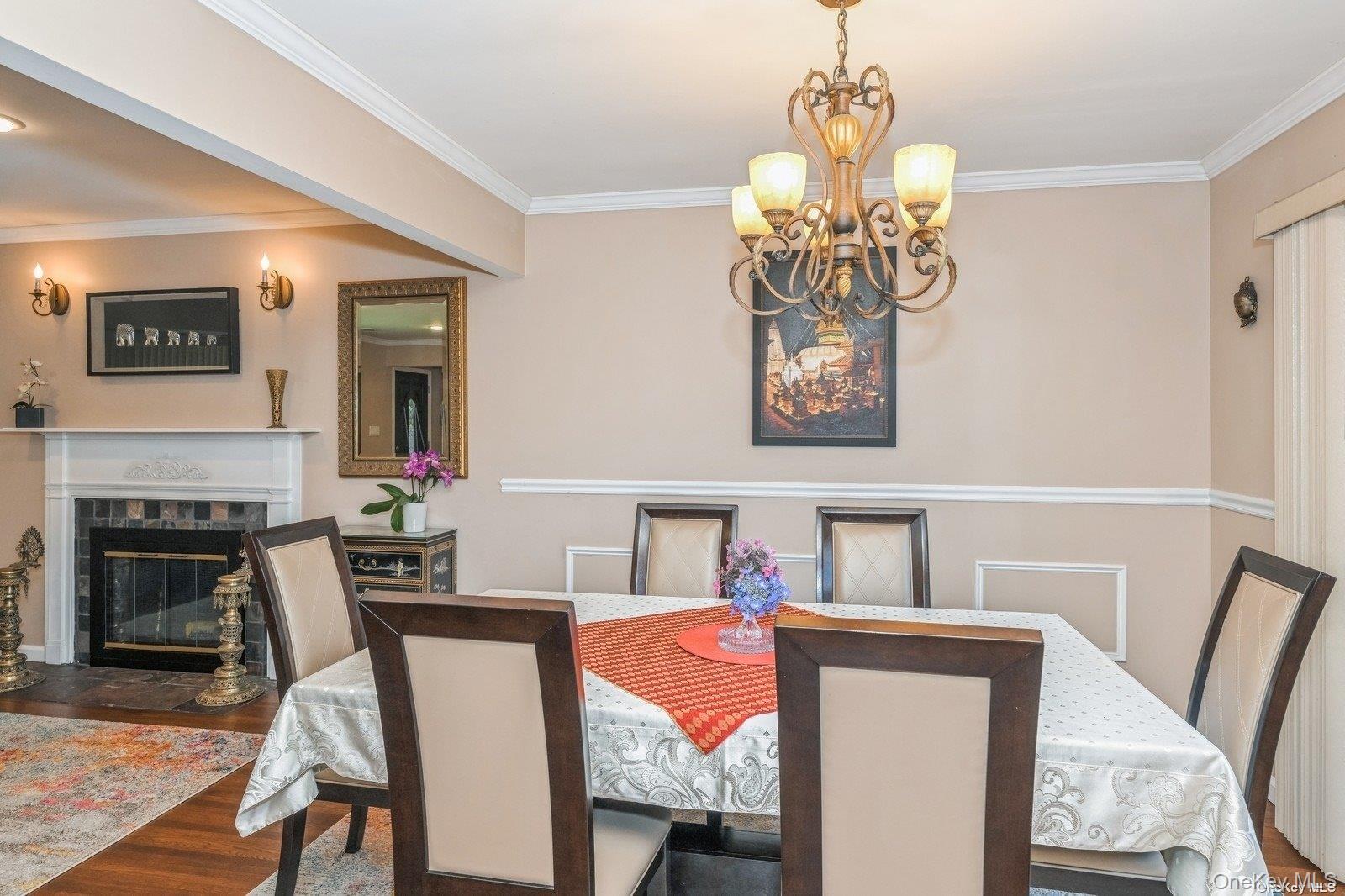 41 Eaton Road Syosset, NY 11791 - Photo 8 of 29