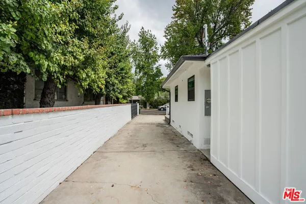 $1,299,000 | 6615 Orion Avenue, Van Nuys, CA 91406