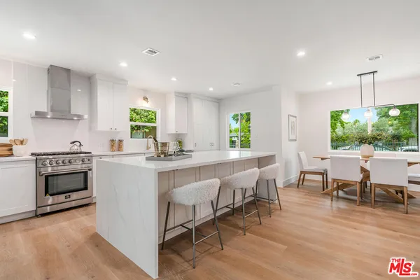 $1,299,000 | 6615 Orion Avenue, Van Nuys, CA 91406