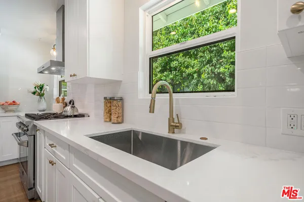 $1,299,000 | 6615 Orion Avenue, Van Nuys, CA 91406
