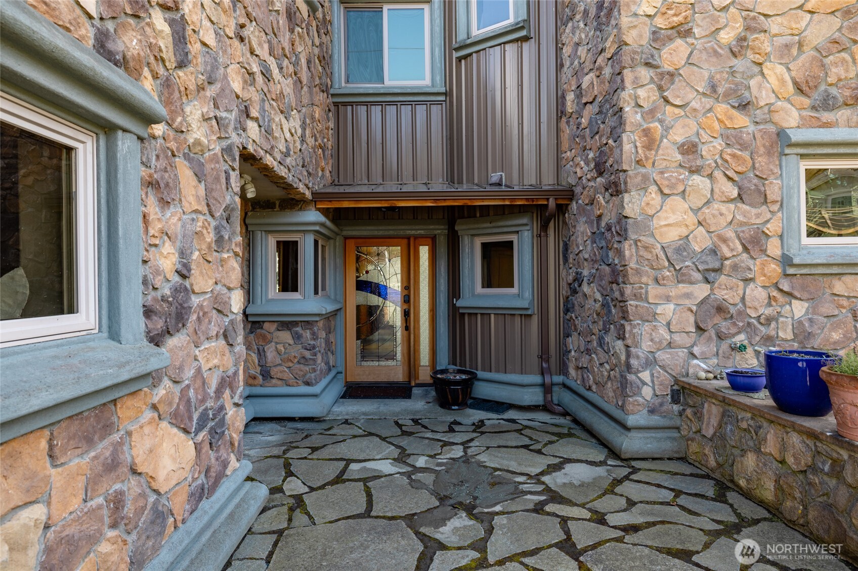 13207 Satterlee Road Anacortes, WA 98221 - Photo 3 of 40