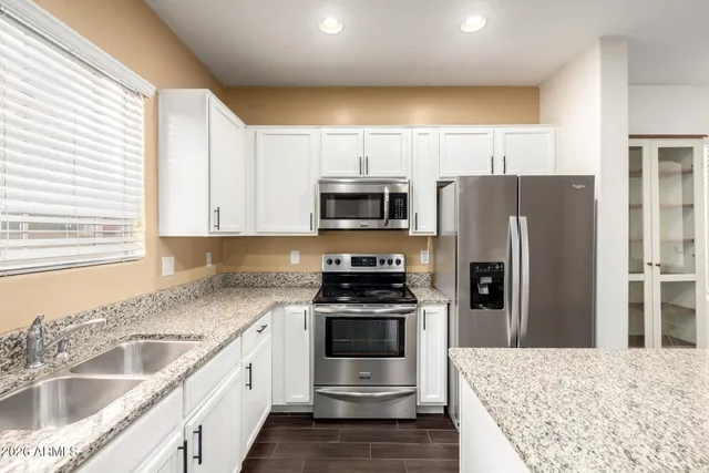 $1,950 | 2031 North 77th Lane, Phoenix, AZ 85035