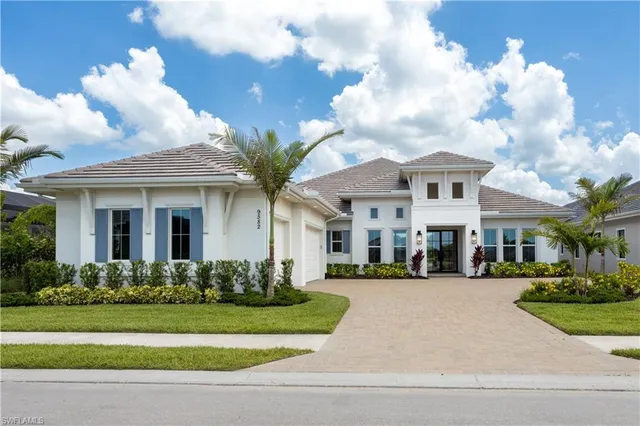 $2,556,580 | 9582 Moonflower Lane, Naples, FL 34114