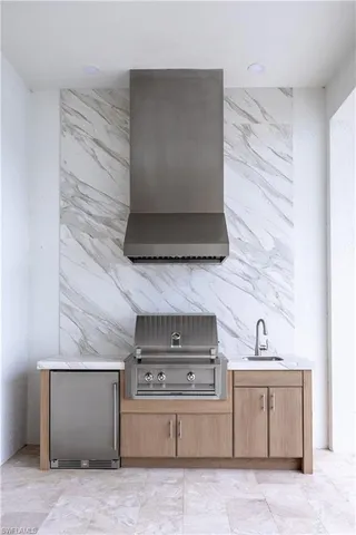 $2,556,580 | 9582 Moonflower Lane, Naples, FL 34114