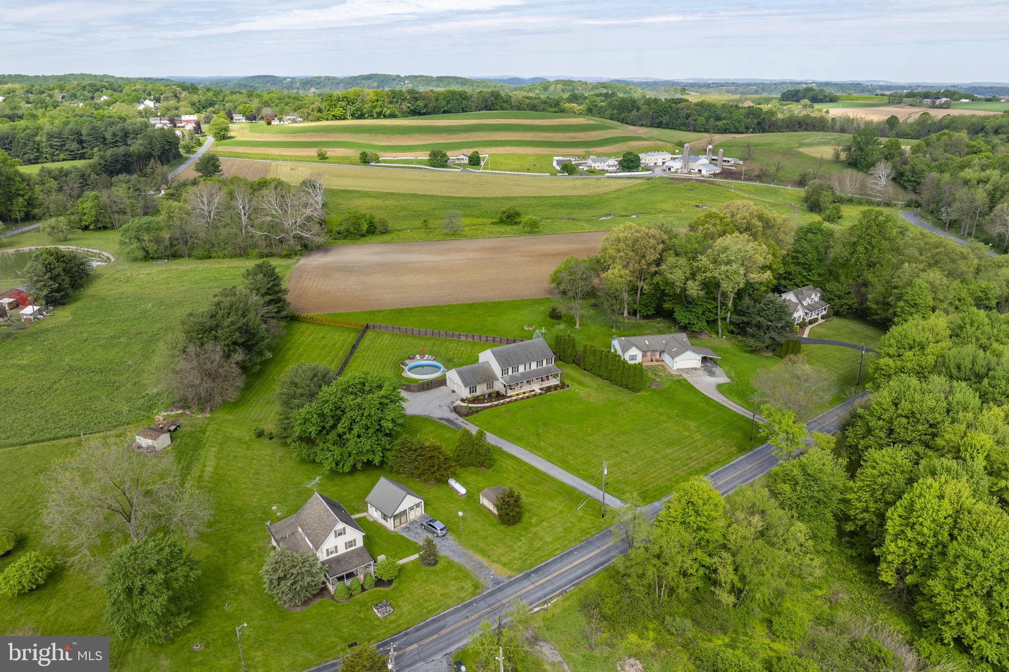 154 Hollow Road New Providence, PA 17560 - Photo 4 of 61