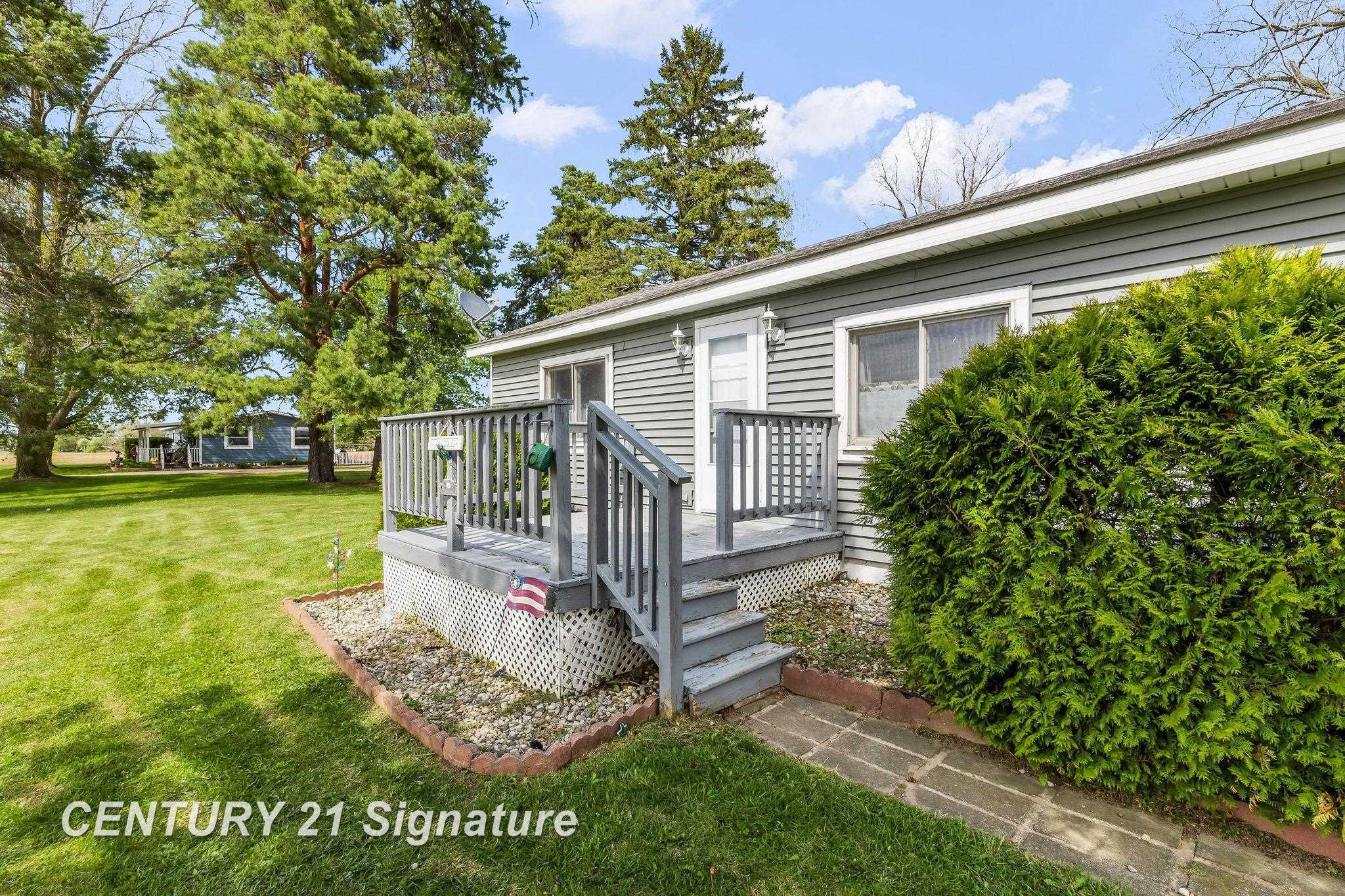 1005 South Meridian Road Merrill, MI 48637 - Photo 17 of 36