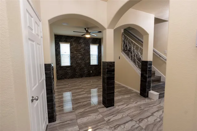 $2,200 | 6442 Wilshire Lakes, Houston, TX 77040