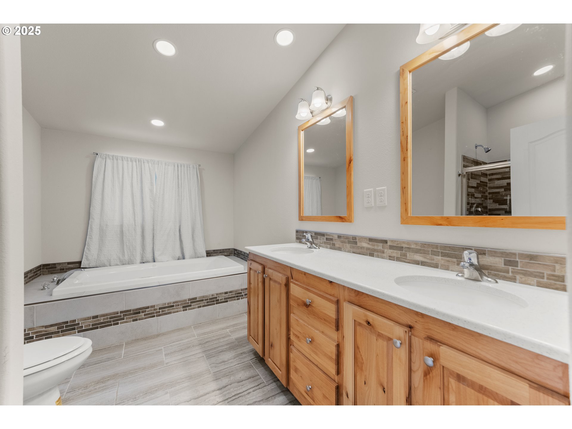 712 Sibold Canyon Road Tenmile, OR 97481 - Photo 16 of 48